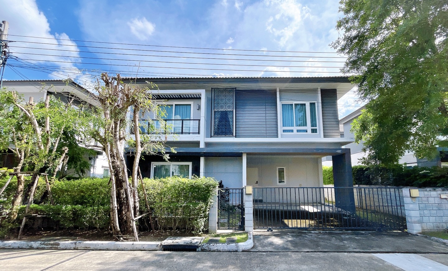 5148B7B3-459B-4918-BC76-F462F52BFA1B